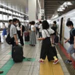 Les vacances d’été divisent les autorités japonaises