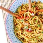 Nouilles chinoises au lait de coco et légumes