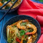 Bouillon thaï aux crevettes, curry rouge et lait de coco