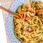 Nouilles chinoises au lait de coco et légumes