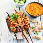Brochettes de poulet sauce satay