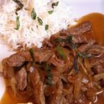 BOEUF AUX OIGNONS