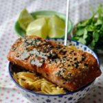 Repas en moins de 15 minutes : Saumon Mariné,Miel,Soja,Sésame et Nouilles Oignons et Petits Pois