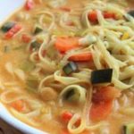 Soupe thaï au curry rouge et nouilles de riz - Ma cuisine de tous les jours