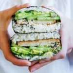 Connaissez-vous l’onigirazu, la tendance culinaire qui fait fureur? | Coup de Pouce