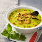 Soupe de moules à la citronnelle
