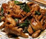 Poulet au basilic thaïlandais