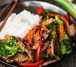 Wok de boeuf à la façon asiatique