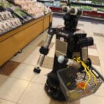 Au Japon, un robot qui veille au port du masque à l’essai dans les magasins