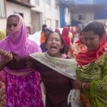 Au moins 52 morts dans l’incendie d’une usine au Bangladesh, le propriétaire arrêté