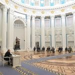 De “petites fissures” au Kremlin révélées par la mise en scène de Poutine