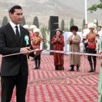 Le président du Turkménistan laisse la place à son fils, à la surprise générale