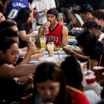Aux Philippines, les premiers pas “vers une nouvelle vie normale” après la pandémie