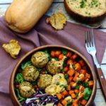 Buddha bowl aux falafels, butternut rôtie, chou rouge et houmous - Amandine Cooking