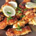 Poulet croustillant au citron et salade de courgettes/fenouil - Coupe et cuit