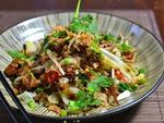Porc confit vietnamien à la citronnelle et riz sauté (Thịt Lợn Kho Sả) - Couteaux & Tire-Bouchons