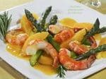 Fricassée d'asperges vertes aux crevettes, caramel à l'orange - Assiettes Gourmandes