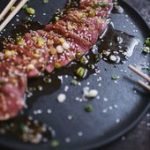 Tataki de boeuf avec sauce légendaire à l’orange - Le Coup de Grâce
