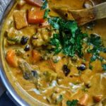 Curry Thaï Végétalien à la Patate Douce et Pois Chiche Croquants !