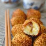 Bánh Cam -  Bouchées vietnamiennes au sésame, saveur noix de coco.