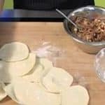 Comment faire la pâte à ravioli chinois (jiao ze) ?
