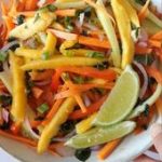 Salade de mangue et vinaigrette au sésame