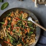 Nouilles sautées aux arachides et au tofu - K pour Katrine