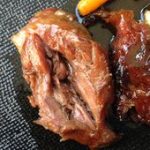 Jarret de veau thaï à la citronnelle laqué au miel et au soja – L'étoile et le croissant
