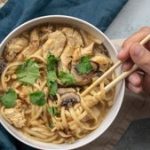 Bouillon de ramen au poulet