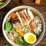 Soupe ramen maison au poulet grillé et patate douce - Emilie Murmure