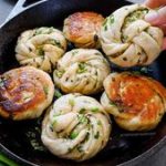 Pan-Fried Scallion and Toasted Sesame Buns or Hua Juan (花卷)