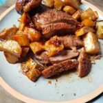 Confit de filet mignon au miel orange gingembre, patate douce à l'érable