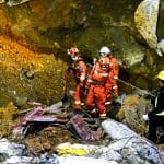 deux morts et deux personnes portes disparues la suite d'un glissement de terrain au Gansu — Chine I...