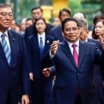 Face aux menaces américaines et chinoises, Tokyo et Hanoï resserrent leurs liens